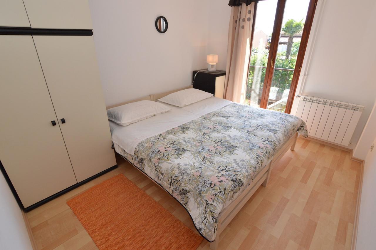 Apartments Mariza 波雷奇 外观 照片